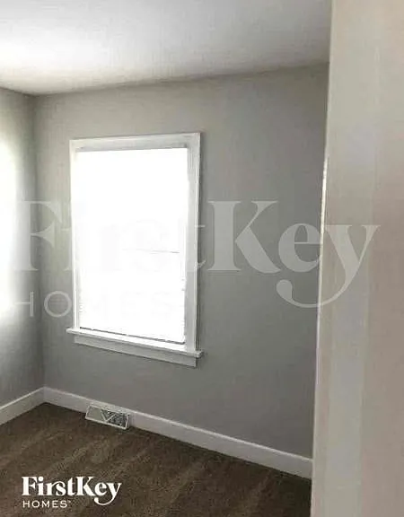 1146 Hinckley St — Photo 8