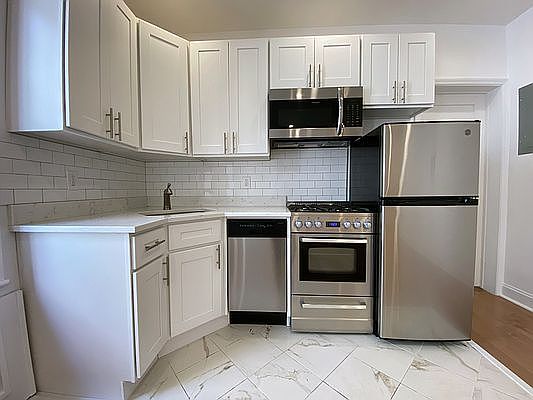 3rd image of 385 Fort Washington Ave APT 55
