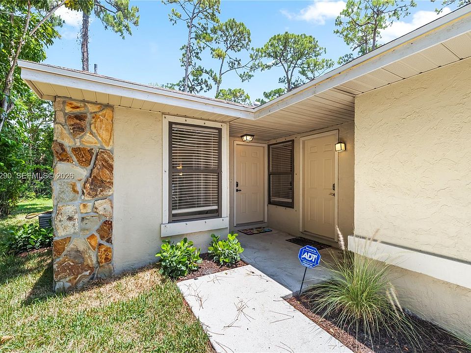 1st image of 1200 Hyacinth Pl