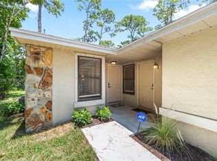 1200 Hyacinth Pl, Wellington, FL 33414