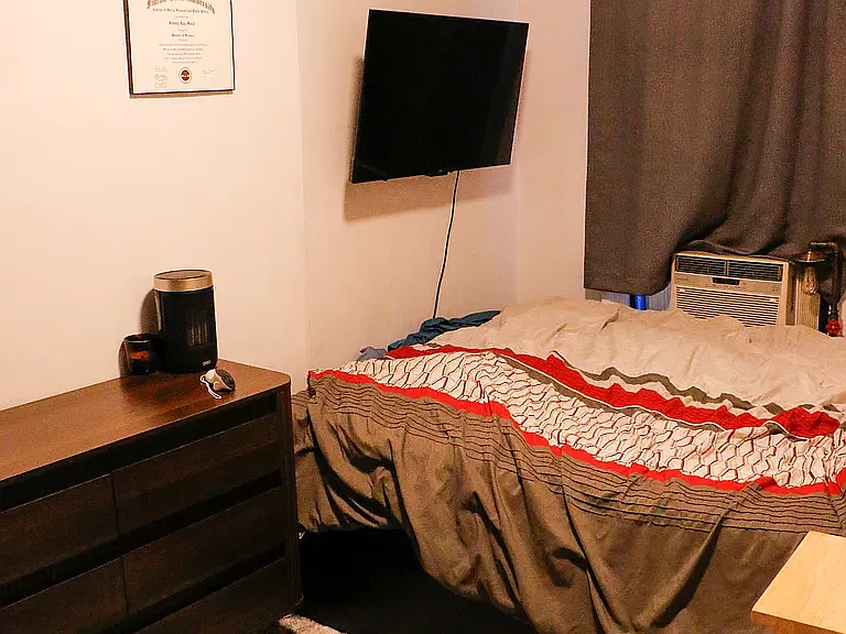 547 Leonard St #3 — Photo 3