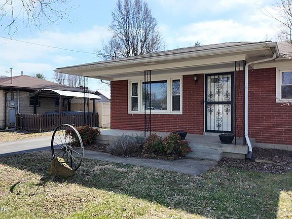 3rd image of 204 Rosebank Ct