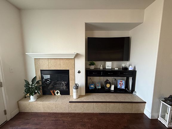 5th image of 325 W Viento St