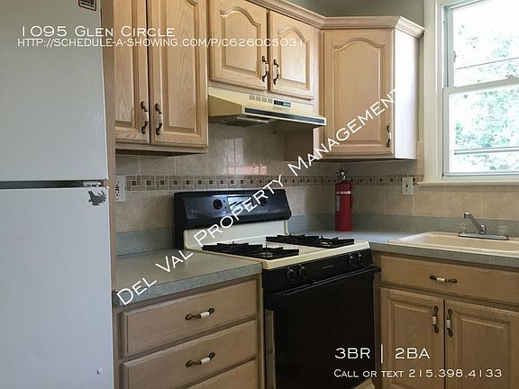 2nd image of 1095 Glen Cir