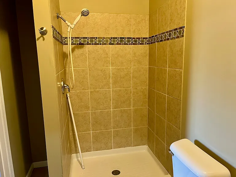 105 W Market St #2 — Photo 10