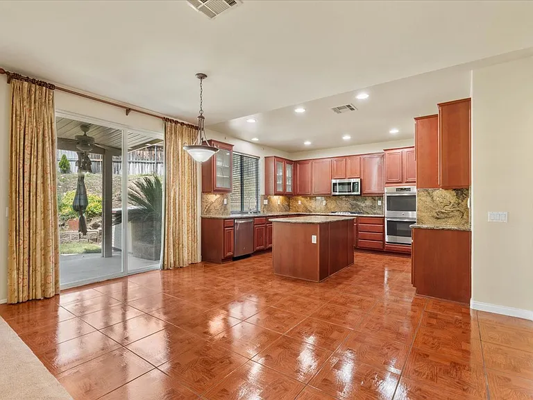 13564 Williamson Rd — Photo 9