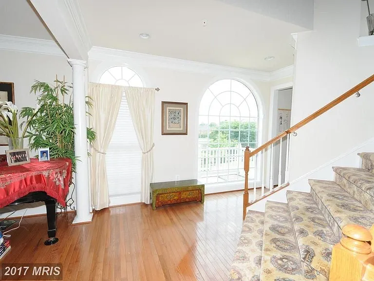 149 Norwich Ln — Photo 10