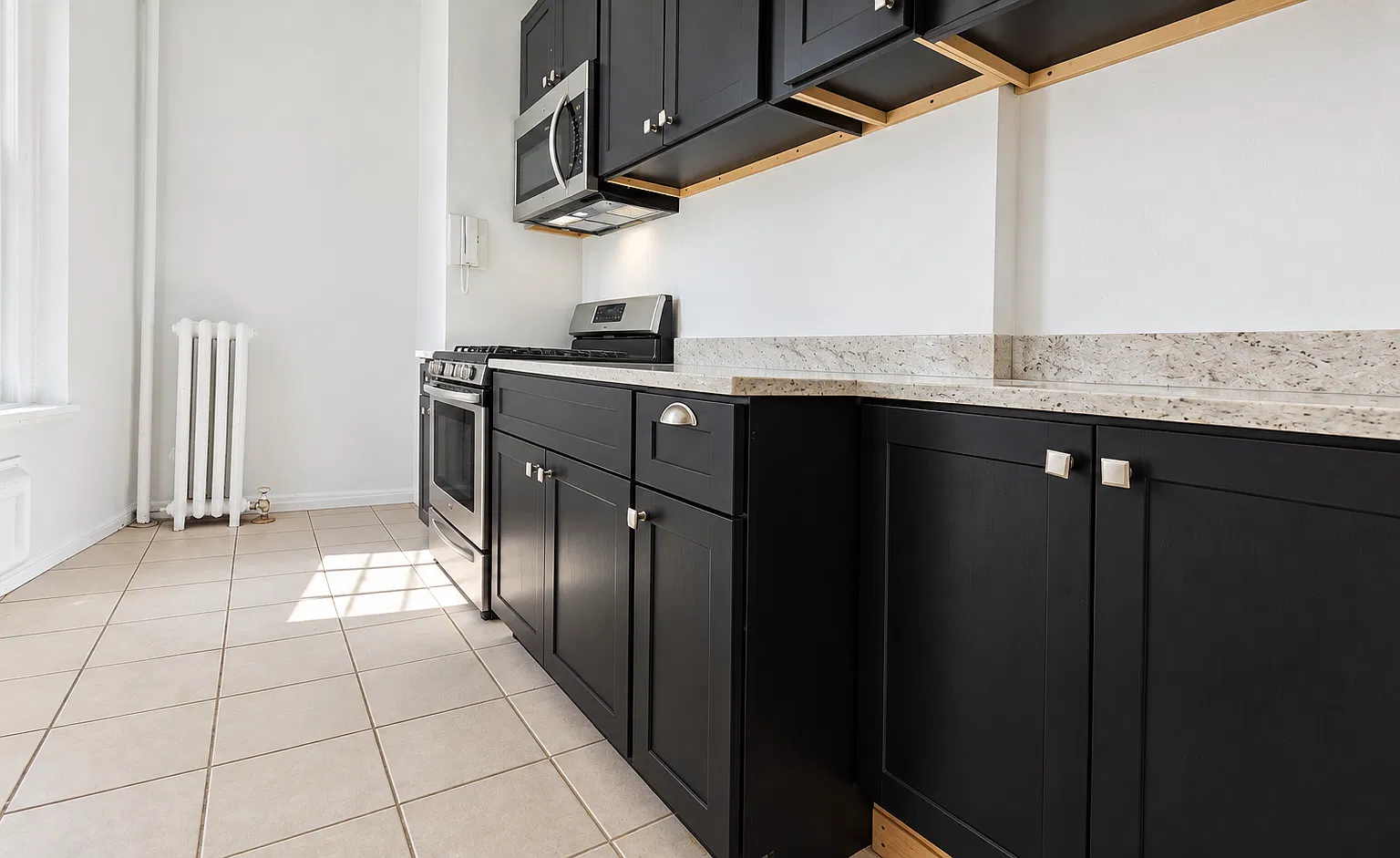 145 Seaman Ave — Photo 4