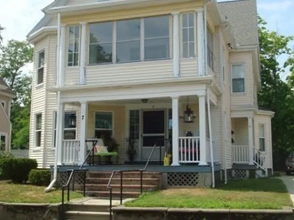 5 Seven Abbott St, Wellesley, MA 02482