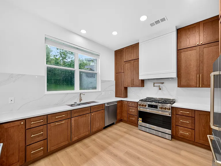 4008 Acapulco St — Photo 5