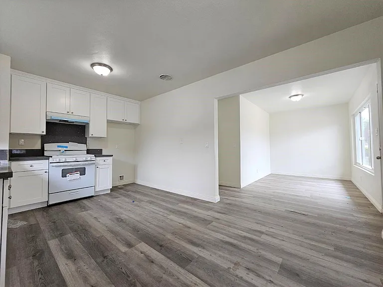 2715 N Central Ave #2715 — Photo 6