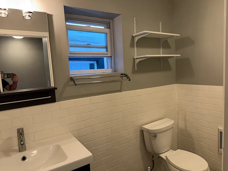 1638 Parrish St #B — Photo 4