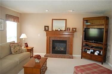 5th image of 756 Horseshoe Way