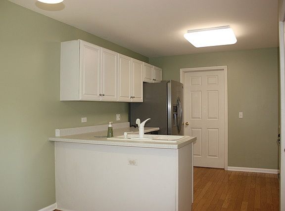 5th image of 1118 Hawthorne Ln