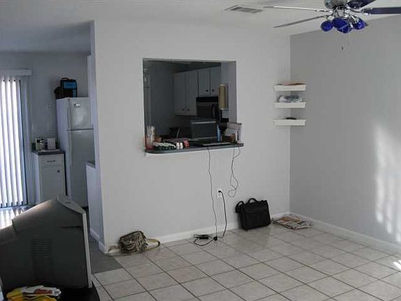 3rd image of 710 Legion Dr Unit B4