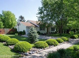 1015 7th St NW, Altoona, IA 50009