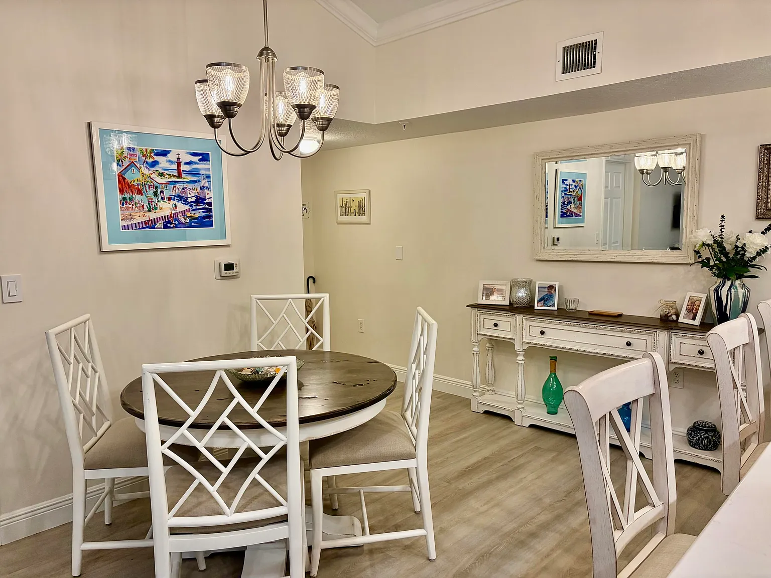 2 bed, 2.0 bath, 991 sqft, $3,800 — Photo 2