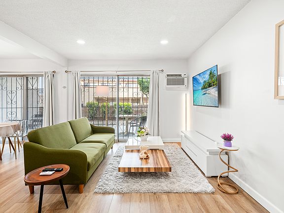 3rd image of 1179 College View Dr APT 1