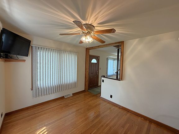 5th image of 12427 S Ada St