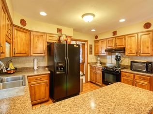 5208 E Robertson Rd, Cross Plains, TN 37049