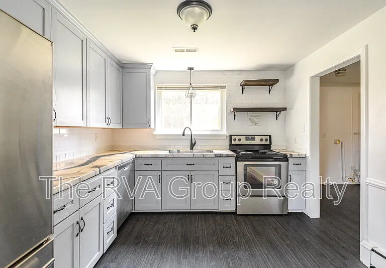 2201 Lydell Dr — Photo 14