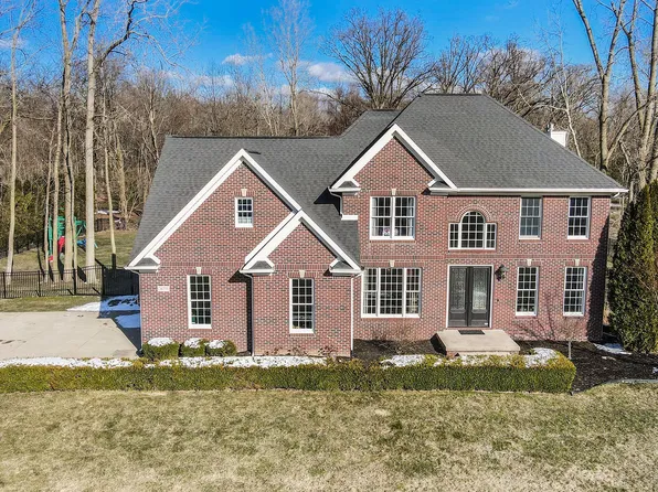 26735 Poplar Dr, New Boston, MI 48164