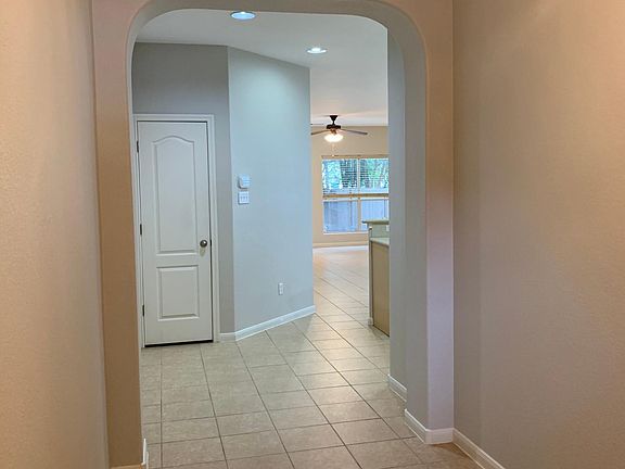4th image of 2044 Amur Dr