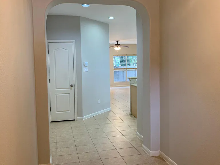 2044 Amur Dr — Photo 4