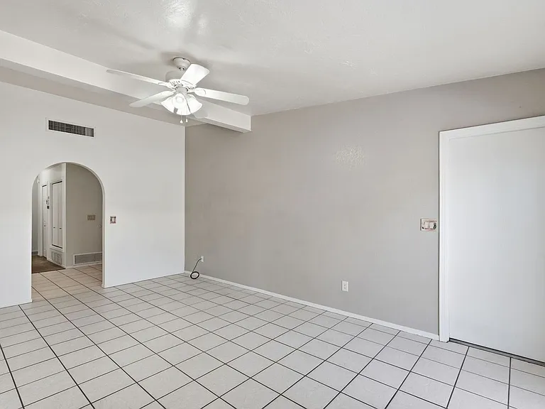 2920 N La Chiquita Ave — Photo 6