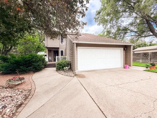 1545 Gridiron Pl, Huron, SD 57350
