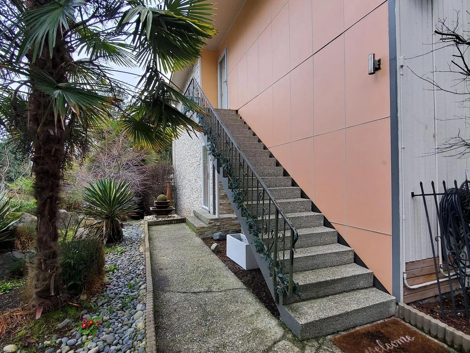 2 bed, 1000 sqft, $1,850 — Photo 2