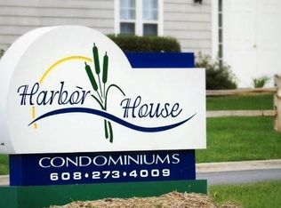 902 Kottke Dr APT 7, Madison, WI 53719