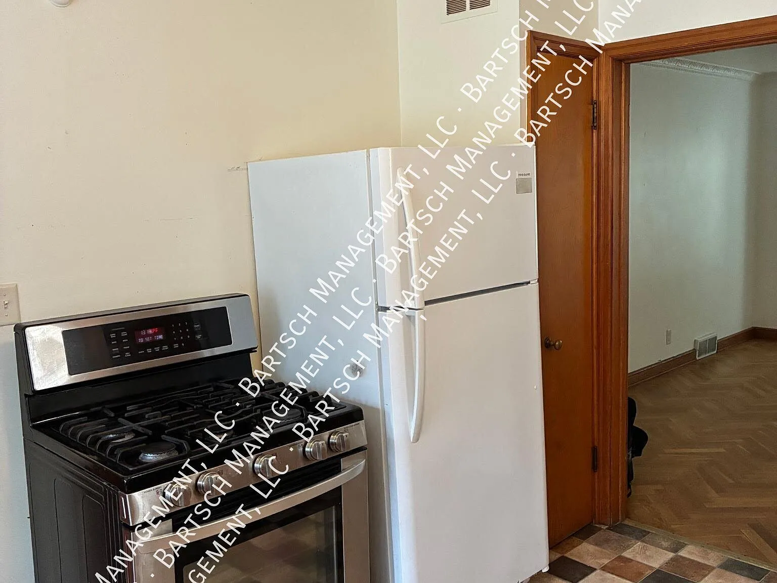 2 bed, $1,200 — Photo 4