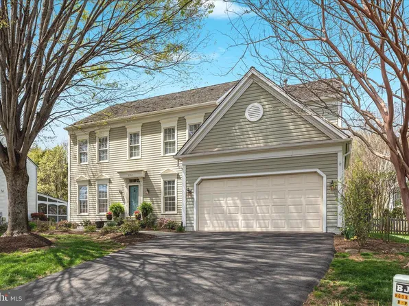 608 Diskin Pl SW, Leesburg, VA 20175