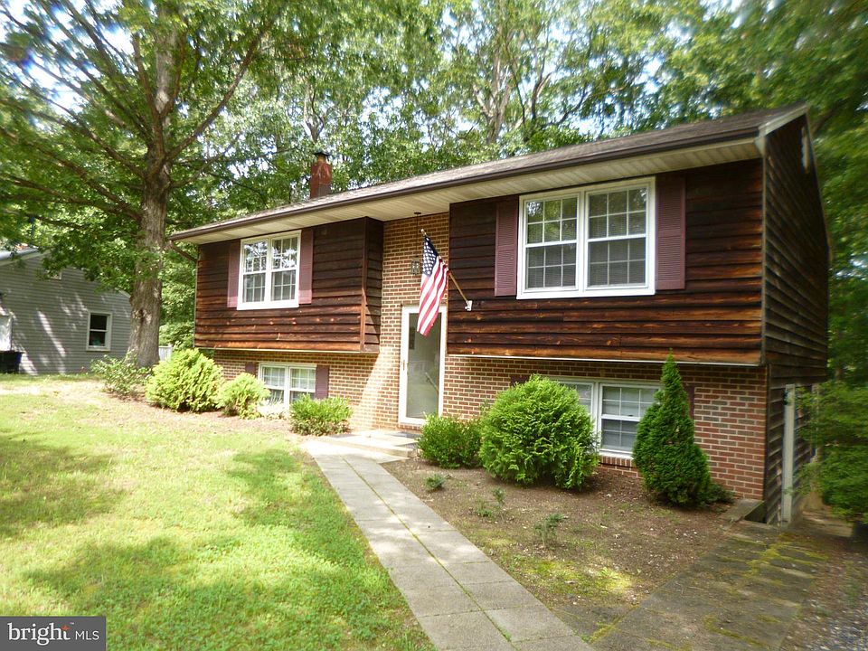 1st image of 119 Galaxie Dr