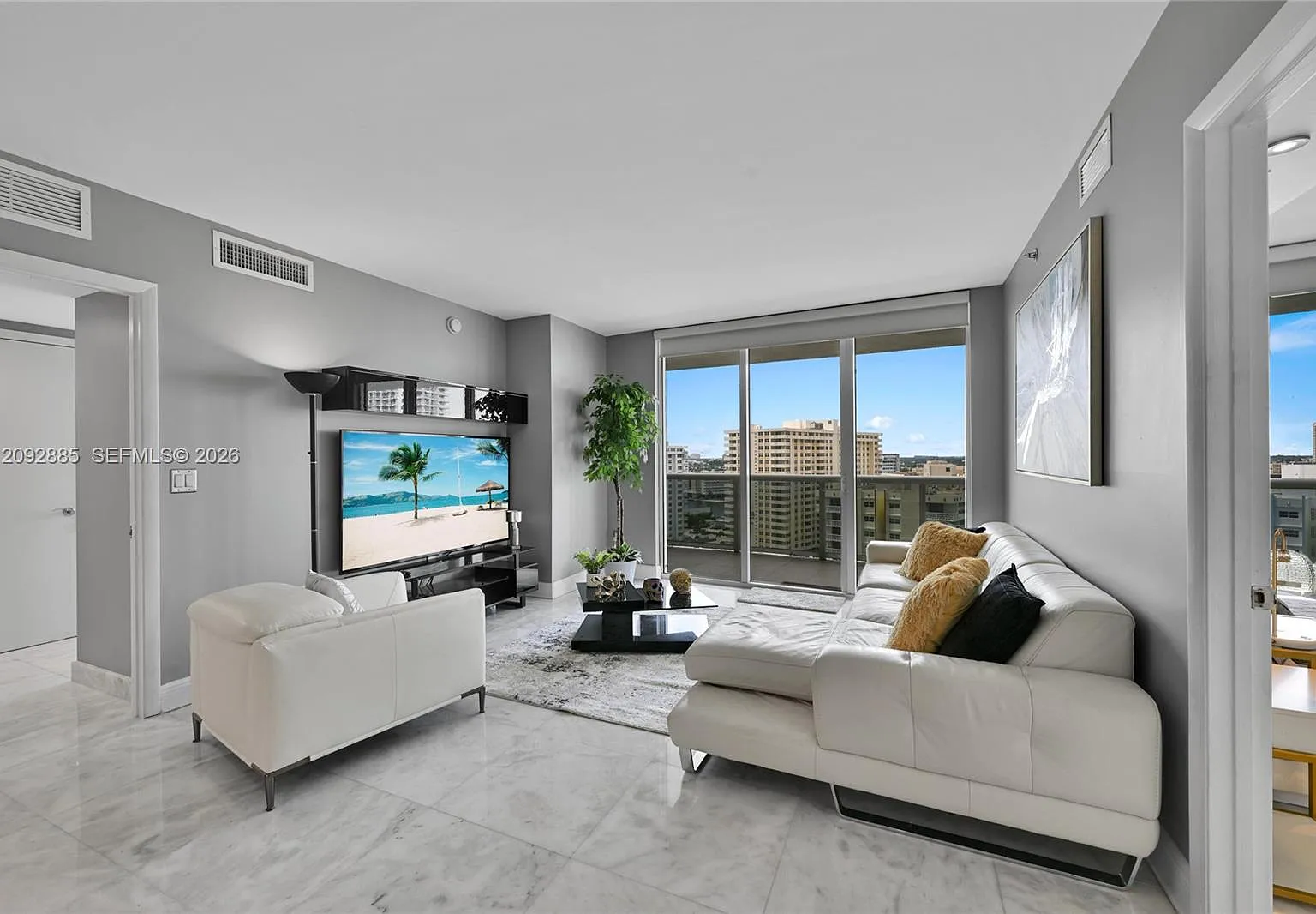 Beach Club Three Condo — Photo 2