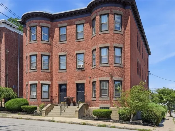 92 Lincoln St #2, Winthrop, MA 02152
