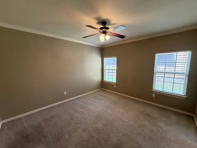 537 Keats Dr — Photo 26