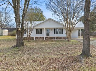 6 County Road 236, Farmington, MS 38834