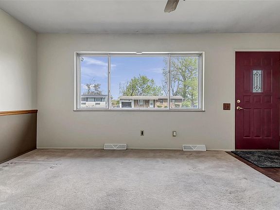 3rd image of 2530 Mockingbird Ln
