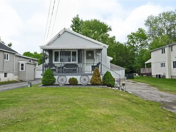 4342 Abbott Pkwy, Blasdell, NY 14219