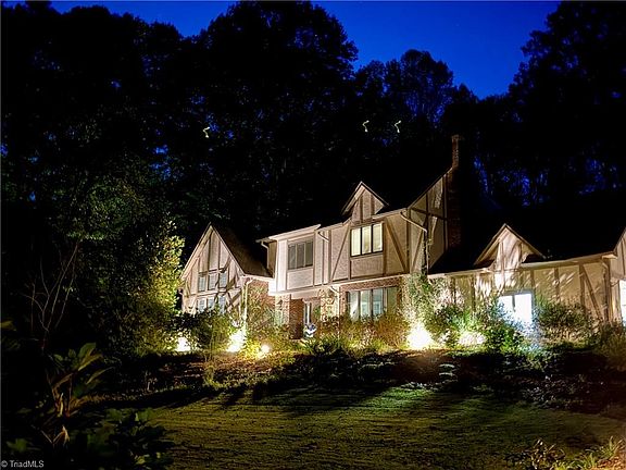 2nd image of 206 Ivy Ln