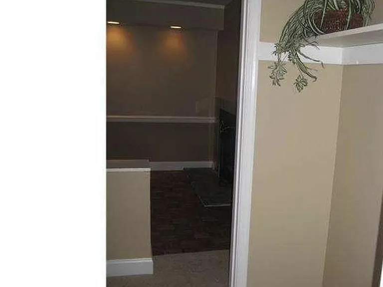 205 Bernard Ct — Photo 12