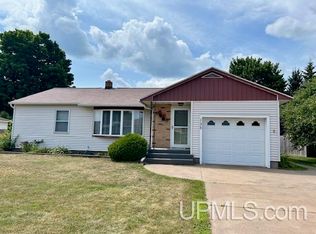 135 N Marigold St, Ishpeming, MI 49849