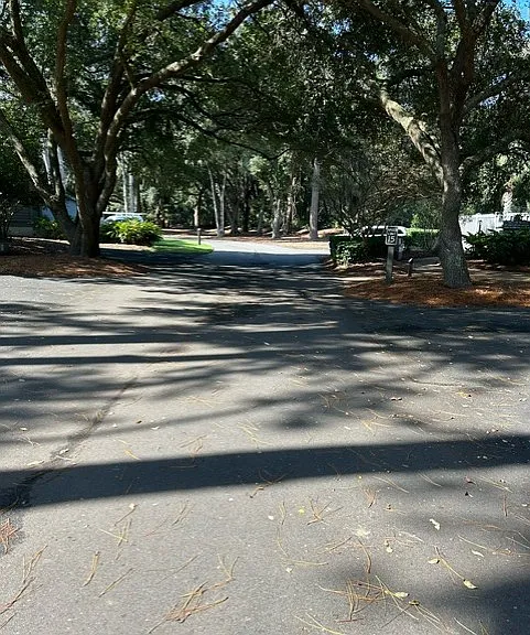 Lake Forest Dr.