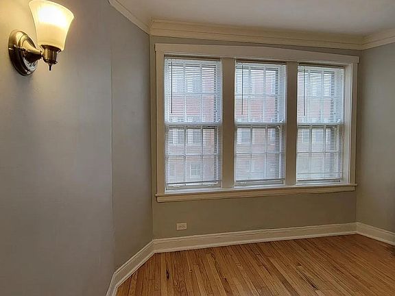 3rd image of 2521 W Winnemac Ave #3A
