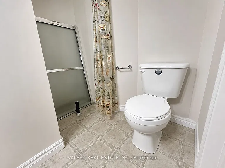 555 Grasslands Ct — Photo 24