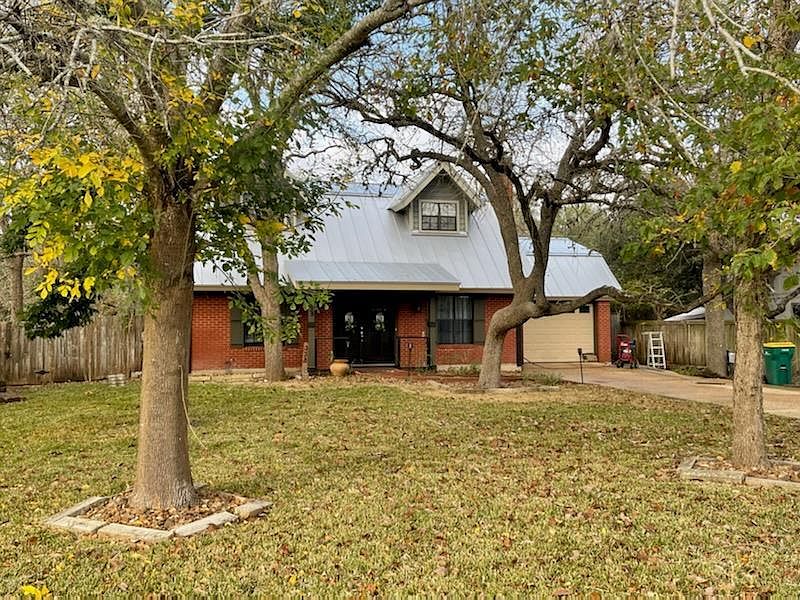 1st image of 338 Deer Creek Dr #3