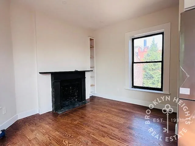 49 Garden Pl #4N — Photo 4