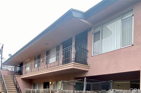 4th image of 2713 W Rosecrans Ave